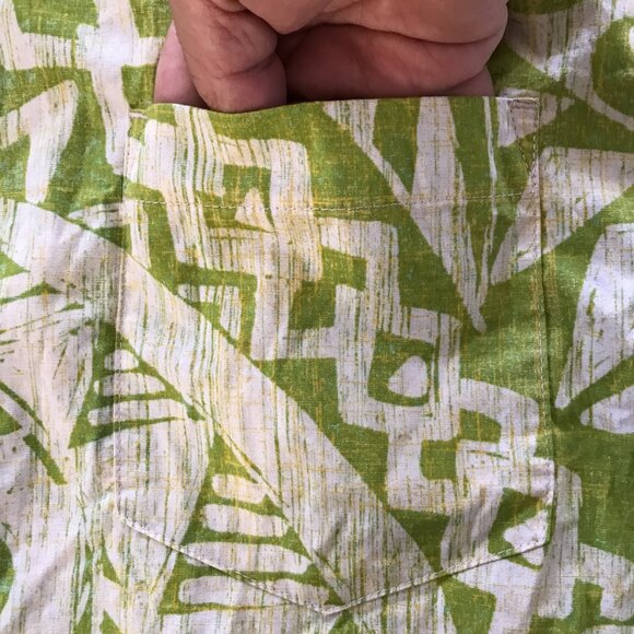 Cooke Street Hawaiian Shirt Men 2XL Green Geometric Tribal Button Up Pocket - Picture 11 of 13